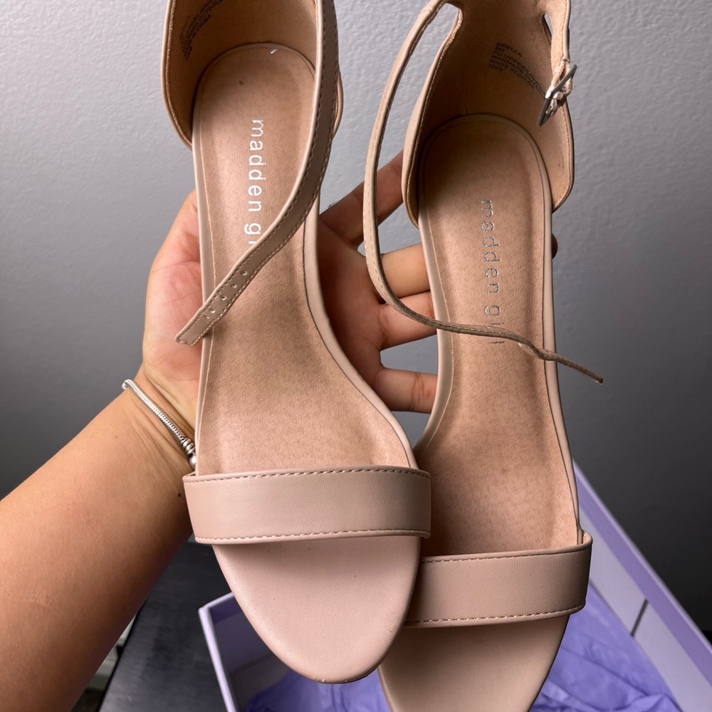 MADDEN GIRL Beige Heels